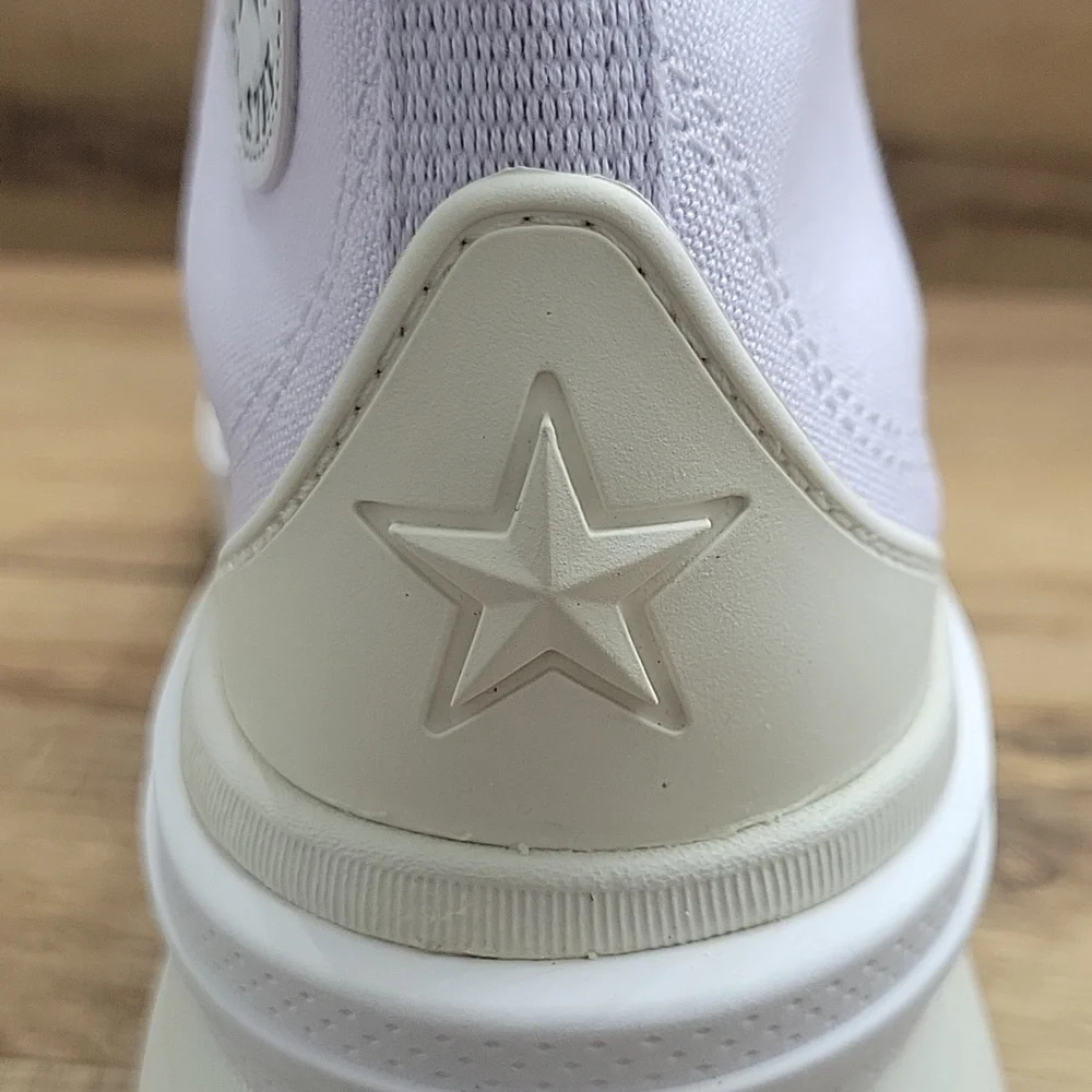 Converse High Top Brand new in the box no lid authentic.
